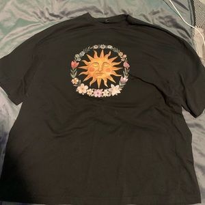 sun oversized tee shirt flower ring